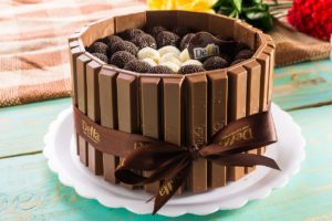 Read more about the article kids favorite Juicy chocolate cake